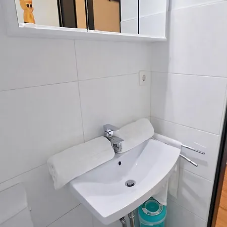 Inviting In With Sauna & Indoor Pool * 프레이분크