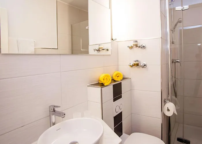 Inviting In With Sauna & Indoor Pool Daire