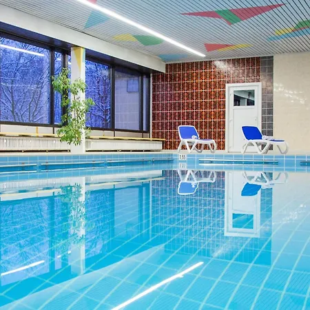 In With Sauna & Swimming Pool *