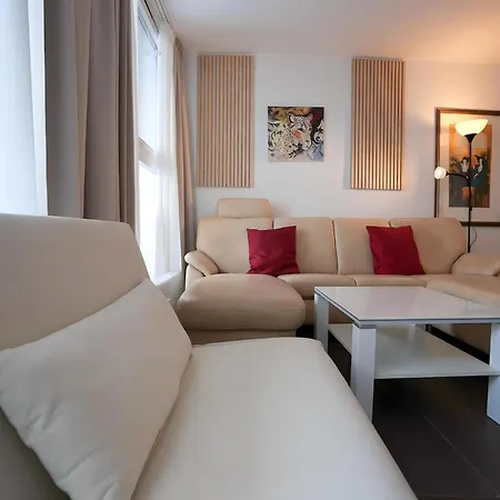 In With Sauna & Swimming Pool Apartman *
