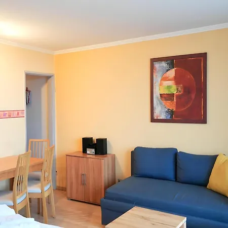 In With Sauna & Swimming Pool Apartman